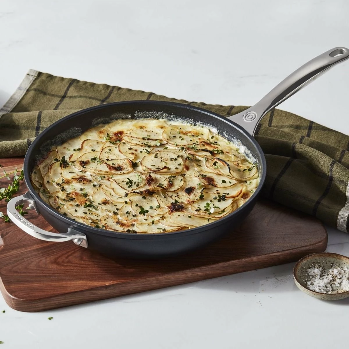 Le Creuset 11" Deep Fry Pan | Toughened Nonstick Pro 8 Le Creuset 11" Deep Fry Pan | Toughened Nonstick Pro - Image 6