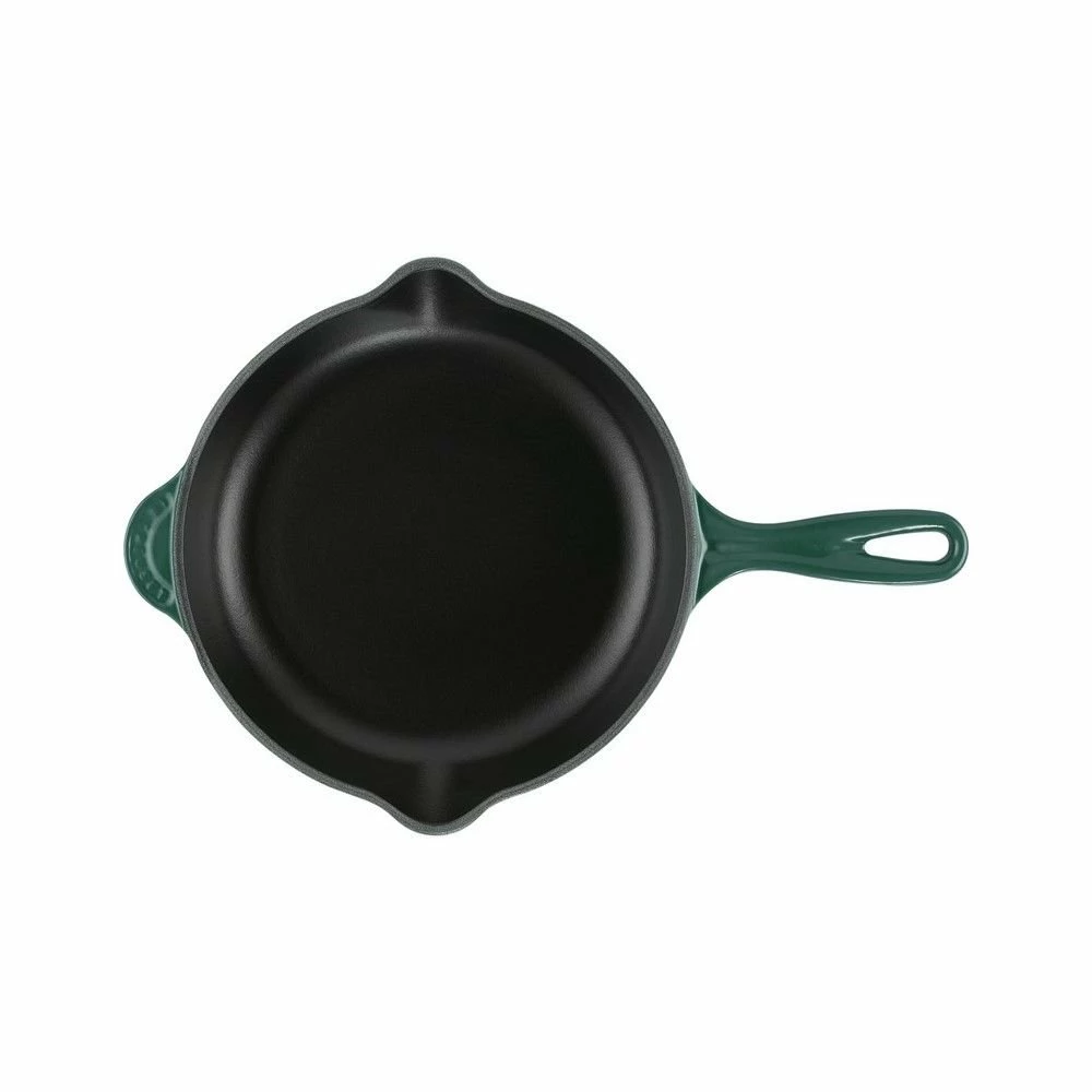 Le Creuset 9" Classic Skillet | Artichaut 4 Le Creuset 9" Classic Skillet | Artichaut - Image 2
