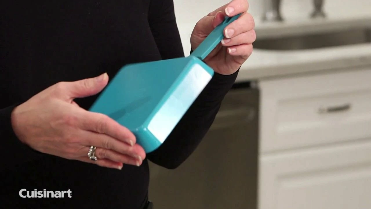 Cuisinart Mini 5.5" Nonstick Round Fry Pan | Navy 4 Cuisinart Mini 5.5" Nonstick Round Fry Pan | Navy - Image 2