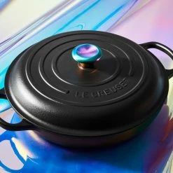 Le Creuset Signature Iridescent Knob | Medium -Cuisinart Sales Shop rs18319 221017 lecreuset licoricebraiser square ret lpr