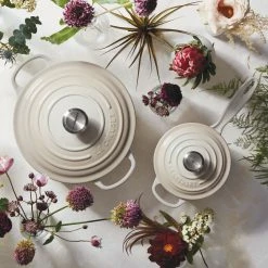 Le Creuset 5.5 Qt. Round Signature Cast Iron Dutch Oven With Stainless Steel Knob | Meringue White -Cuisinart Sales Shop rs9169 spring 2019 meringueflowers 1130 1