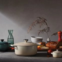 Le Creuset 5.5 Qt. Round Signature Cast Iron Dutch Oven With Stainless Steel Knob | Meringue White -Cuisinart Sales Shop rs9801 lca fall fallpalette02 1626oceanmeringue