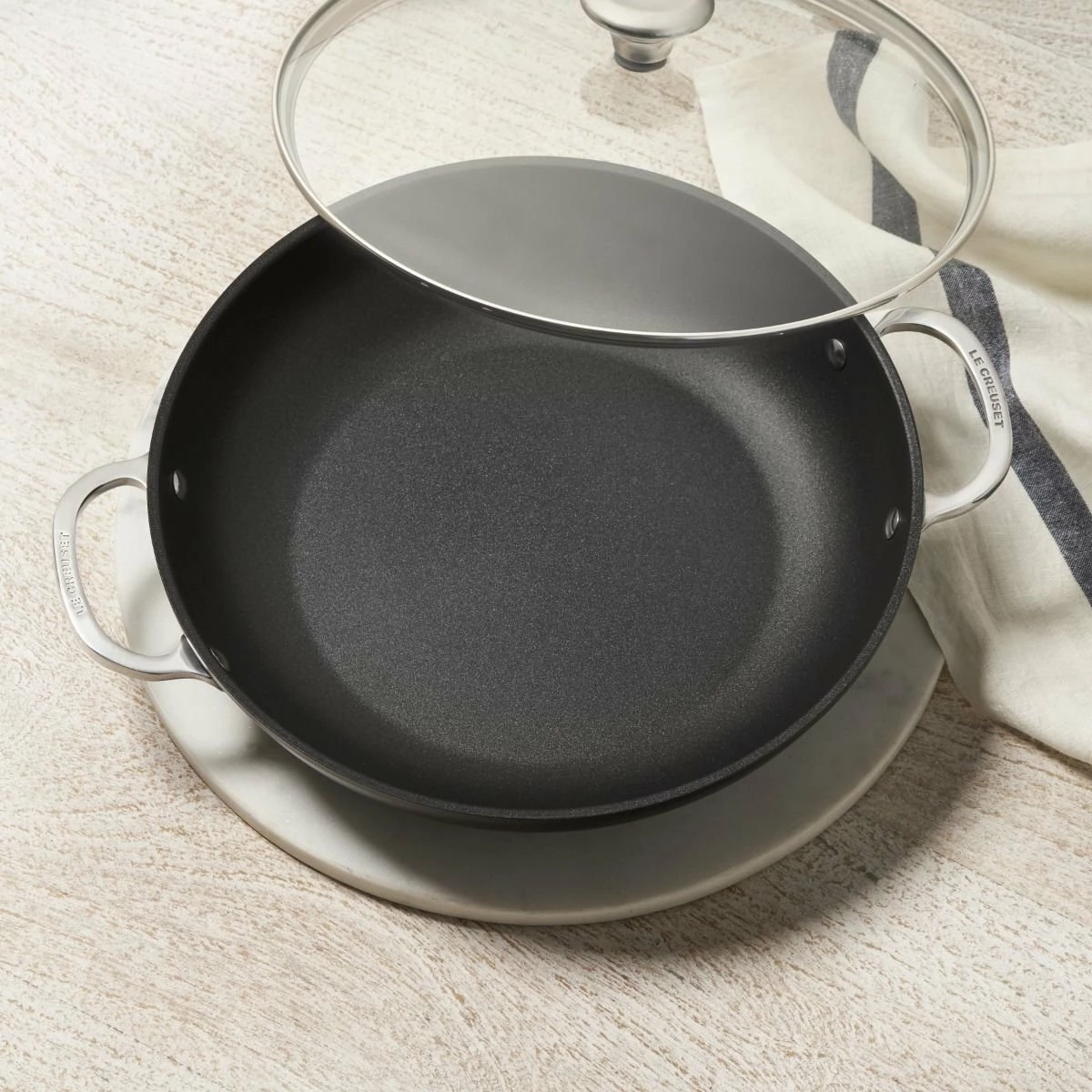 Le Creuset 4 Qt. Shallow Casserole/Braiser With Glass Lid | Toughened Nonstick Pro 9 Le Creuset 4 Qt. Shallow Casserole/Braiser With Glass Lid | Toughened Nonstick Pro - Image 7