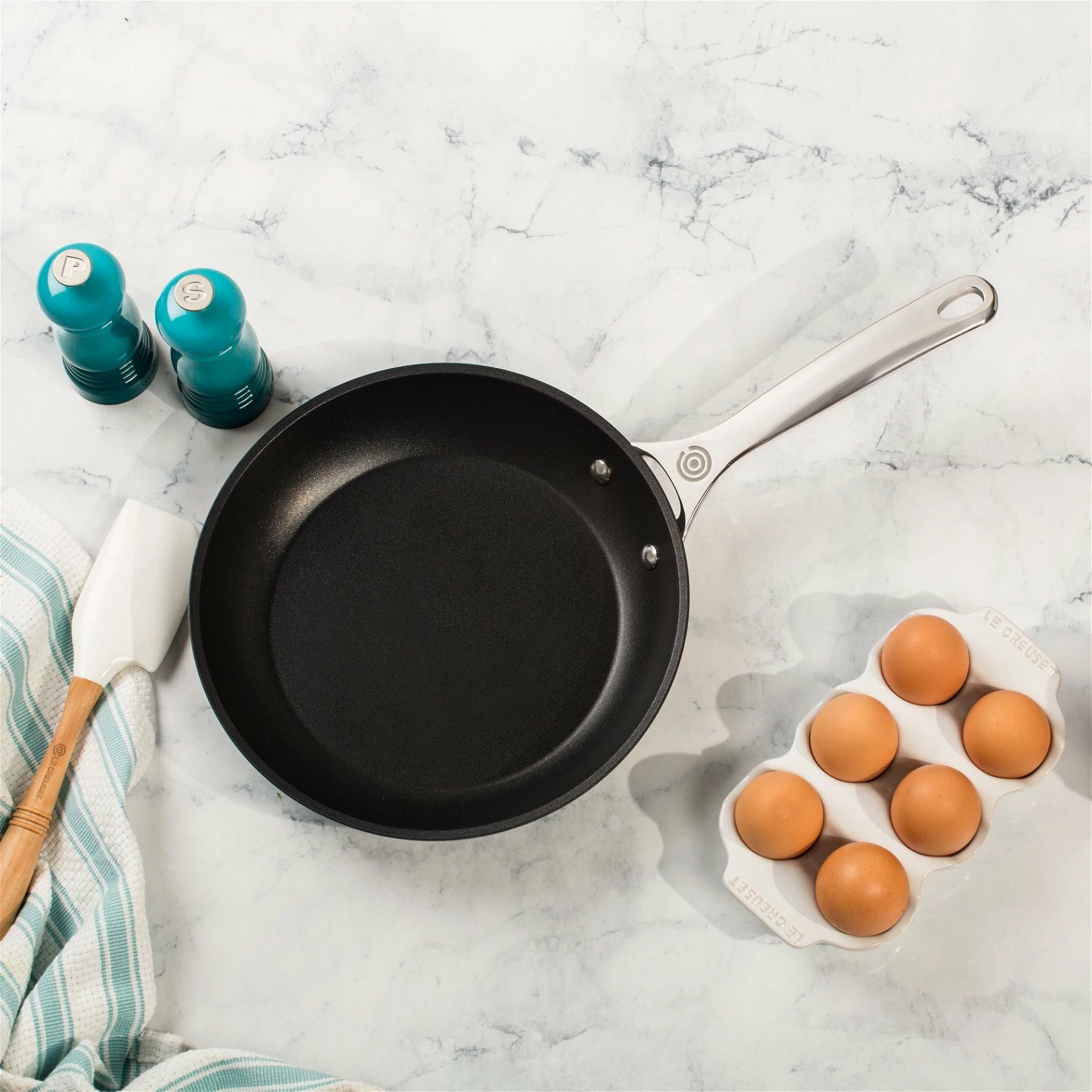 Le Creuset 9.5" Fry Pan | Toughened Nonstick Pro 10 Le Creuset 9.5" Fry Pan | Toughened Nonstick Pro - Image 8