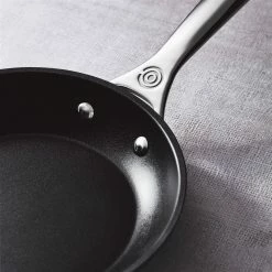 Le Creuset 9.5" Fry Pan | Toughened Nonstick Pro 17 Le Creuset 9.5" Fry Pan | Toughened Nonstick Pro -Cuisinart Sales Shop tnsp2200 1