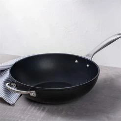 Le Creuset 12" Stir Fry Pan | Toughened Nonstick Pro 15 Le Creuset 12" Stir Fry Pan | Toughened Nonstick Pro -Cuisinart Sales Shop tnsp5000 30e