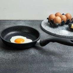 Swiss Diamond | XD Fry Pan - 8" -Cuisinart Sales Shop xd6420 v1