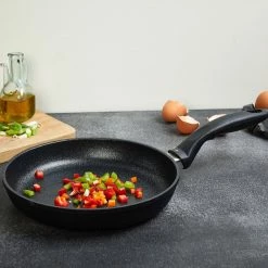 Swiss Diamond | XD Fry Pan - 8" -Cuisinart Sales Shop xd6420 v4